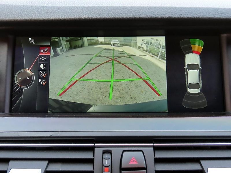 2013 BMW 5 Series 528i xDrive photo 15