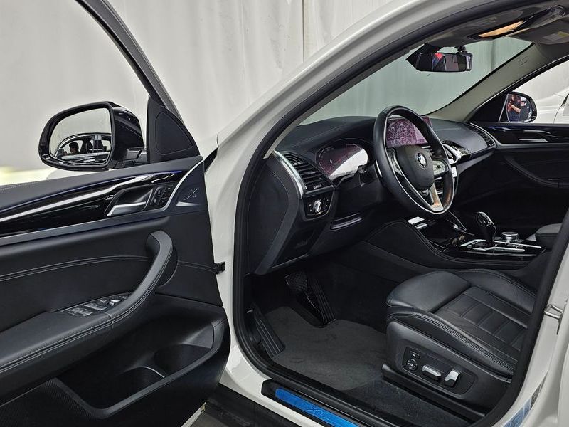 2020 BMW X4 xDrive20i xLine photo 10