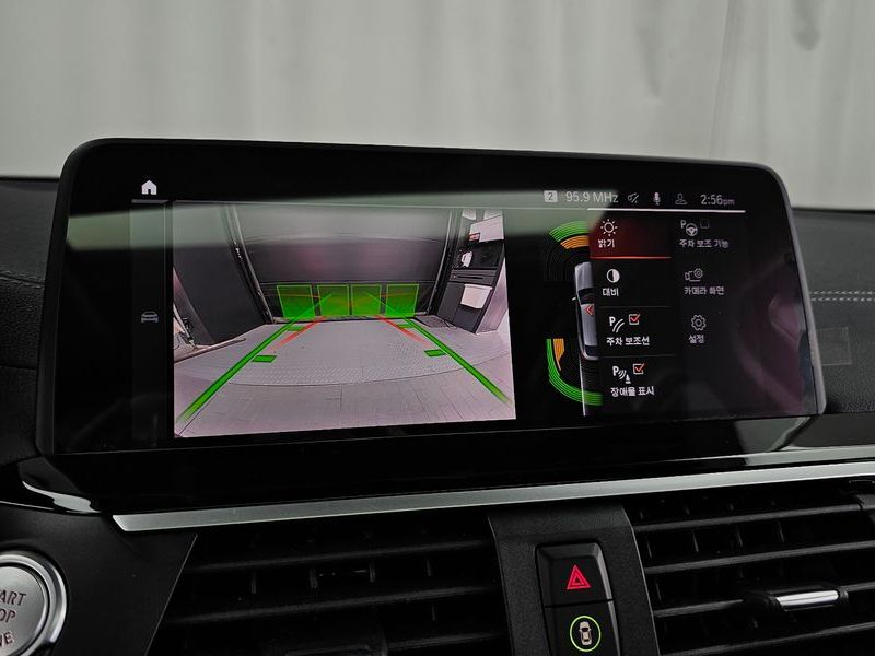 2020 BMW X4 xDrive20i xLine photo 15