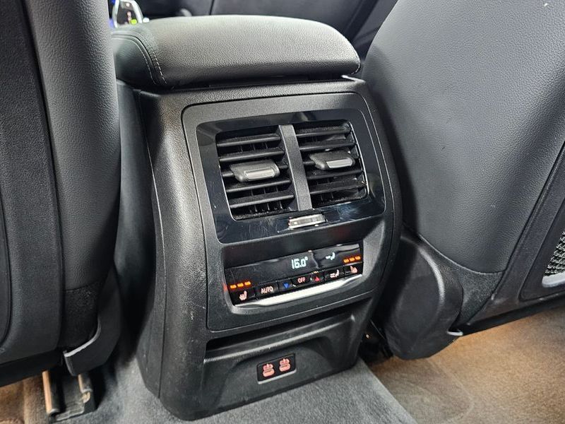 2020 BMW X4 xDrive20i xLine photo 19