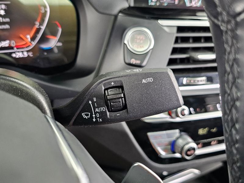 2020 BMW X4 xDrive20i xLine photo 27