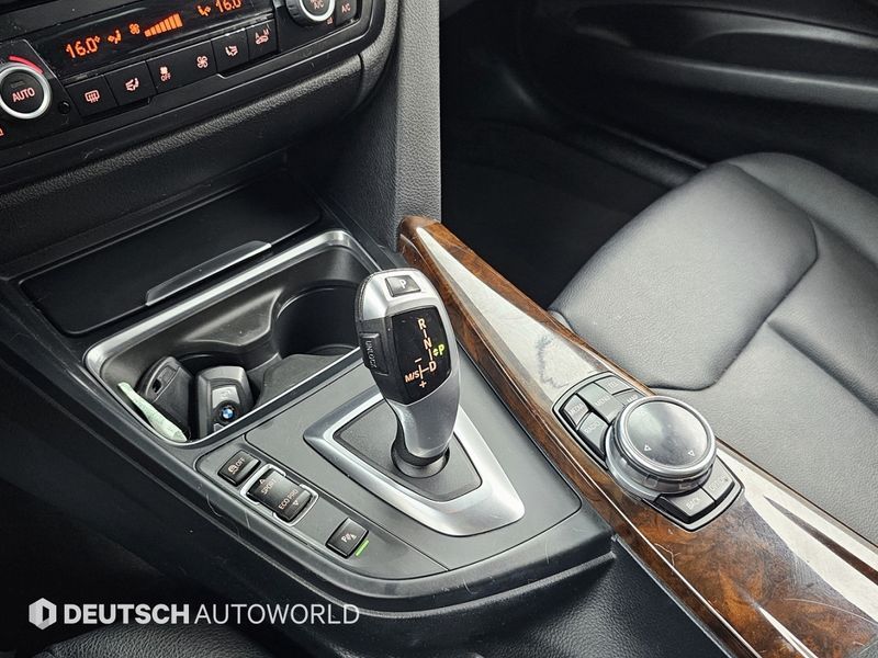 2014 BMW 3 Series GT 320d photo 9