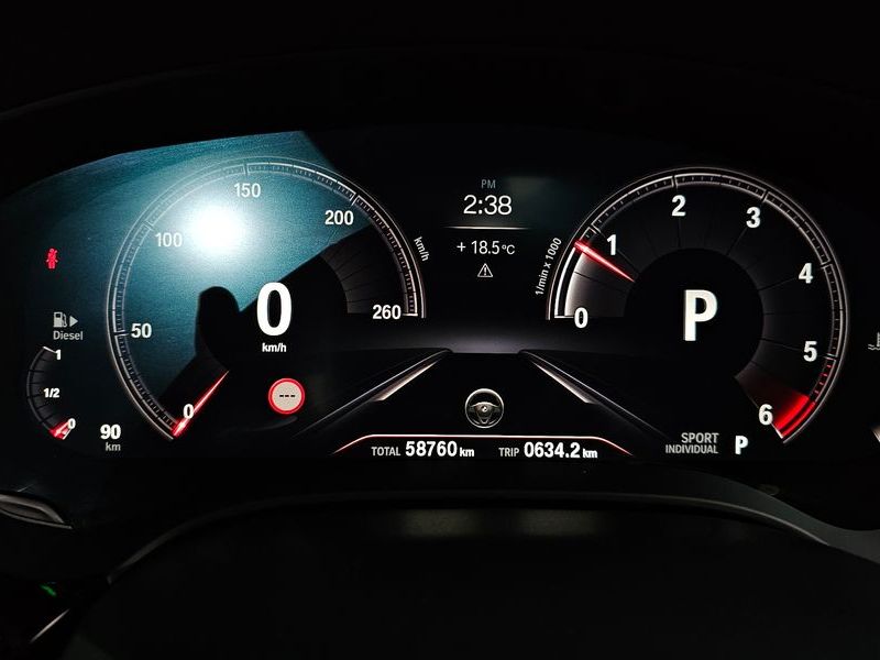 2019 BMW 5 Series 520d M Sport Package Plus photo 8