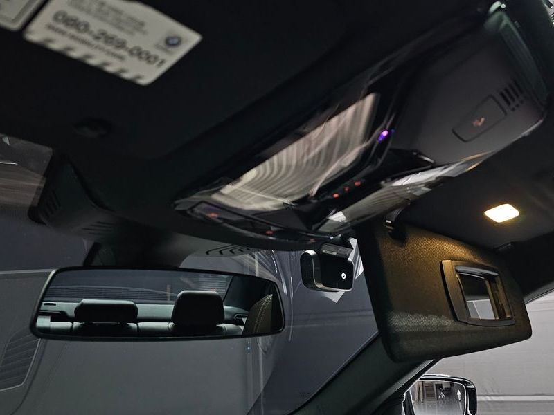 2019 BMW 5 Series 520d M Sport Package Plus photo 19