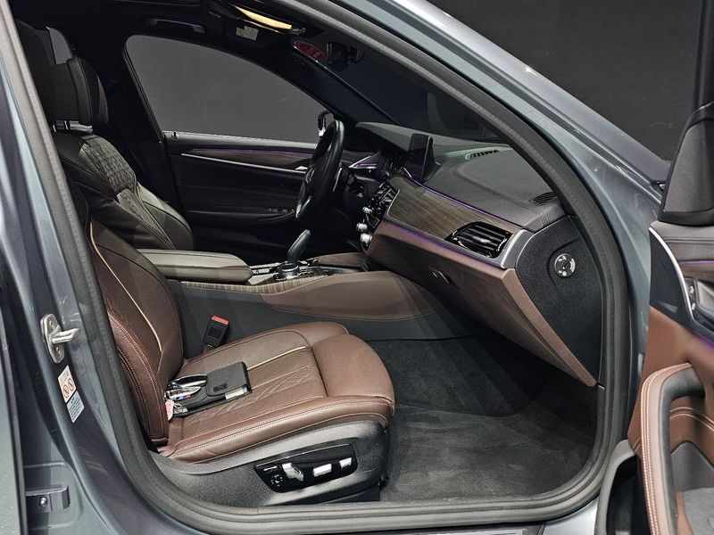 2019 BMW 5 Series 520d M Sport Package Plus photo 25