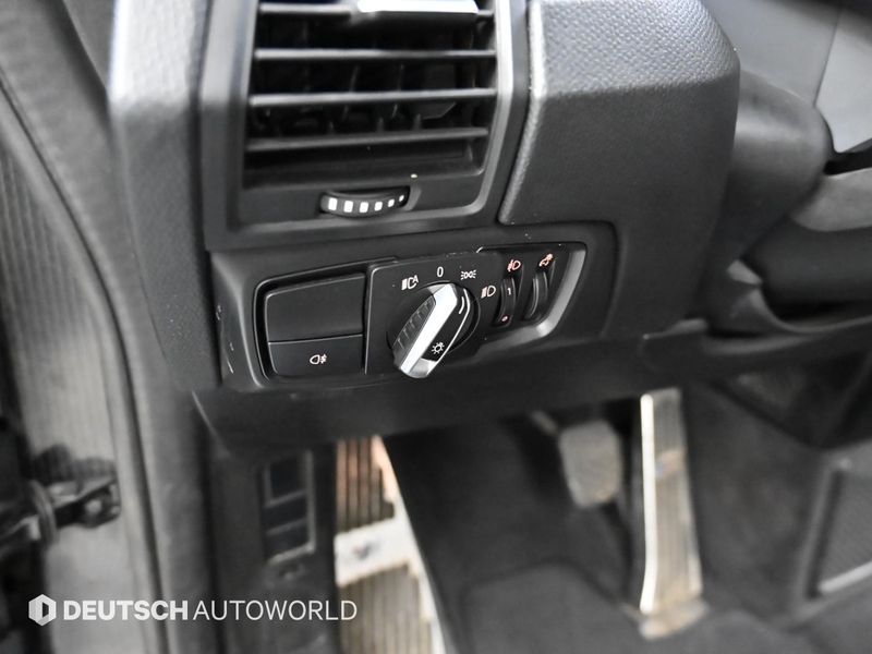 2015 BMW i3 LUX photo 16