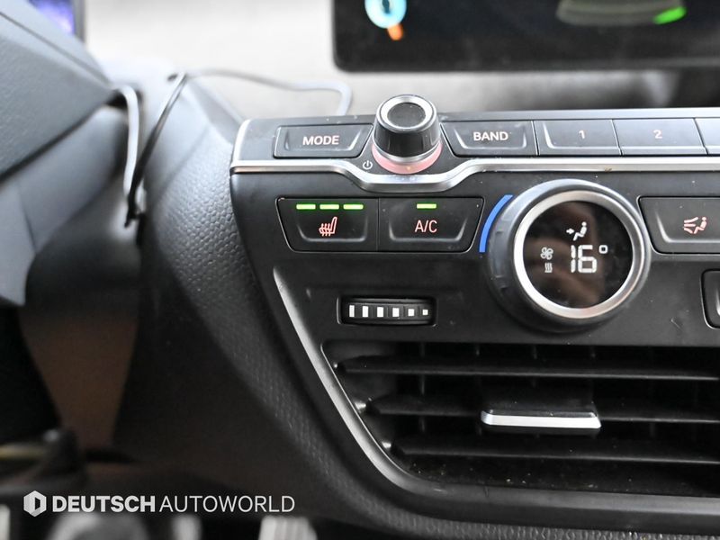 2015 BMW i3 LUX photo 17