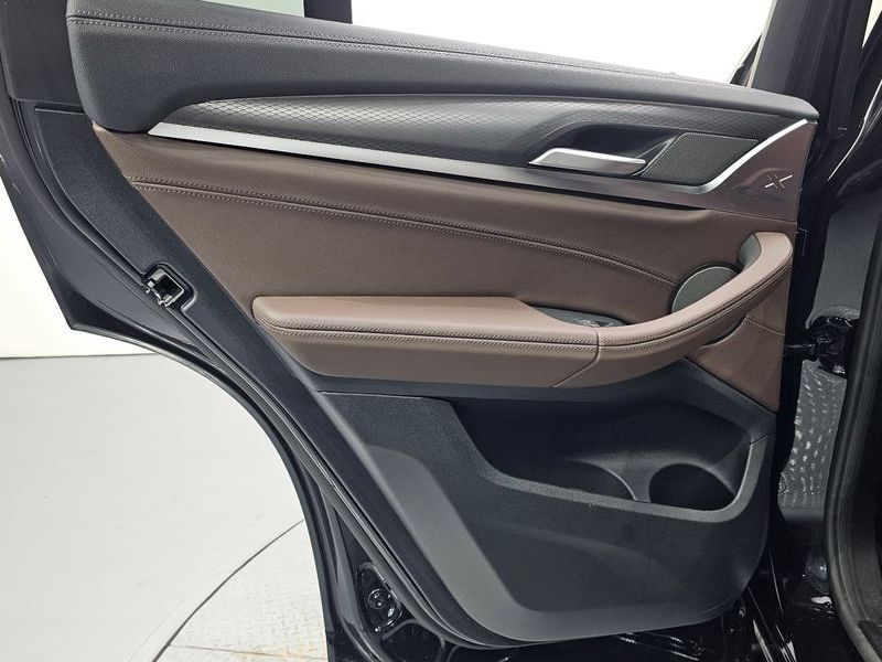 2025 BMW X4 xDrive20i M Sport Pro Special Edition photo 25