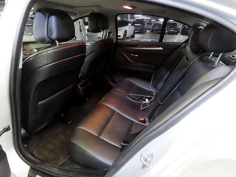 2013 BMW 5 Series 528i xDrive photo 7