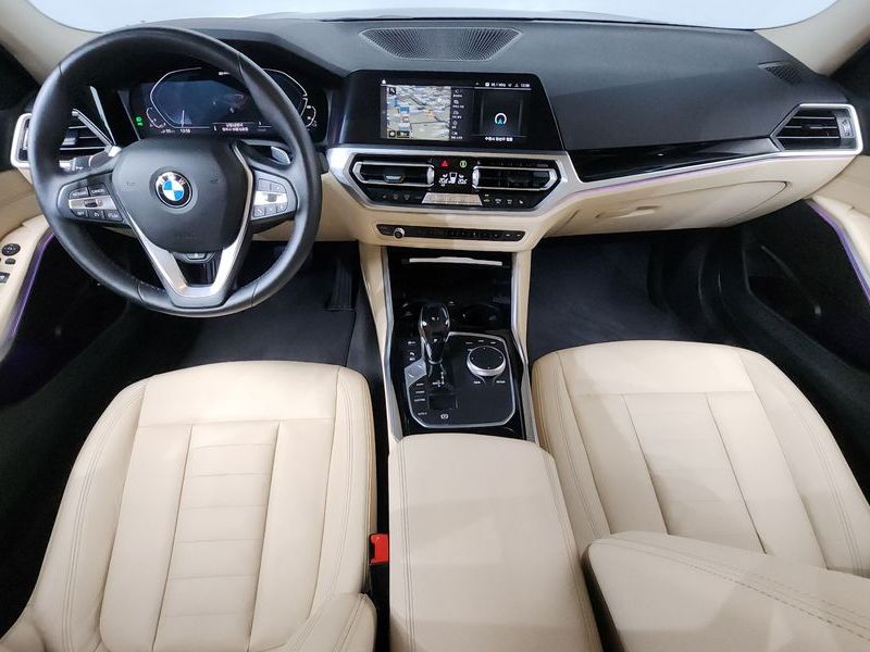 2020 BMW 3 Series 330e Luxury photo 7