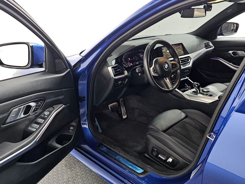 2022 BMW 3 Series 320i M Sport photo 10