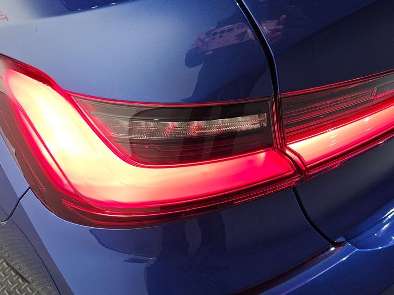 2022 BMW 3 Series 320i M Sport photo 23