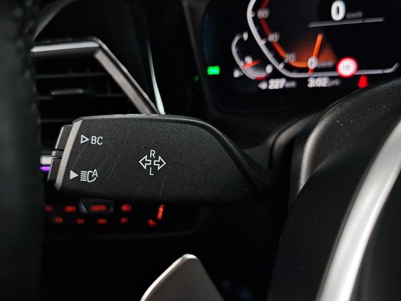 2022 BMW 3 Series 320i M Sport photo 27