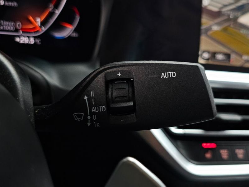 2022 BMW 3 Series 320i M Sport photo 28