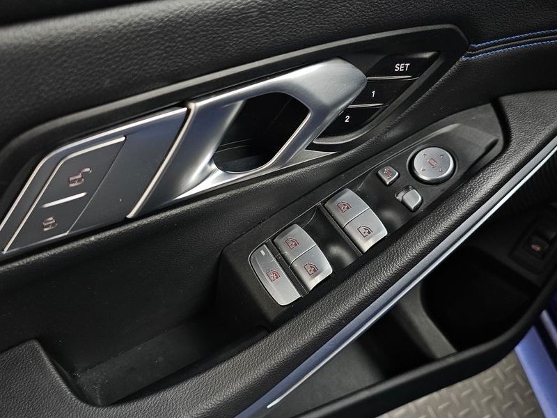 2022 BMW 3 Series 320i M Sport photo 29