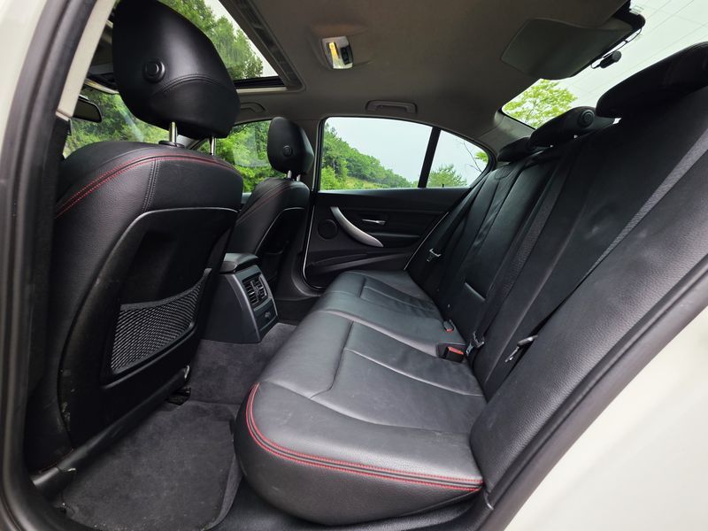 2014 BMW 3 Series 328i Sport photo 16