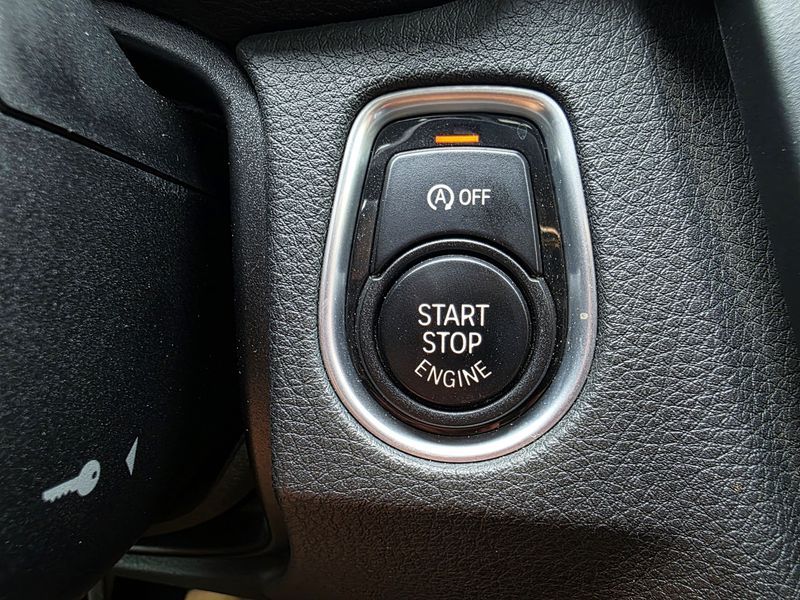 2014 BMW 3 Series 328i Sport photo 19