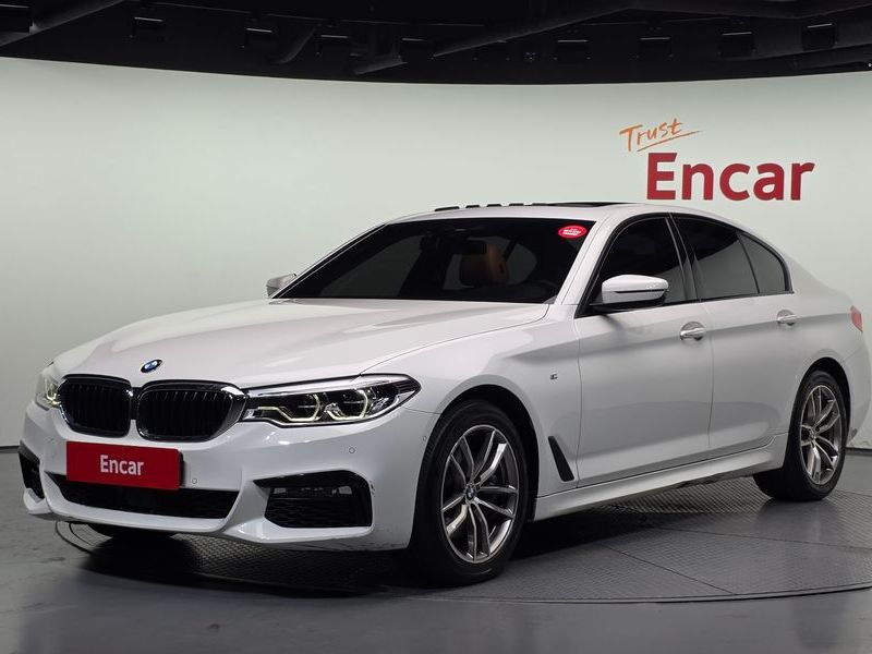 2017 BMW 5 Series 530i M Sport Package photo 1