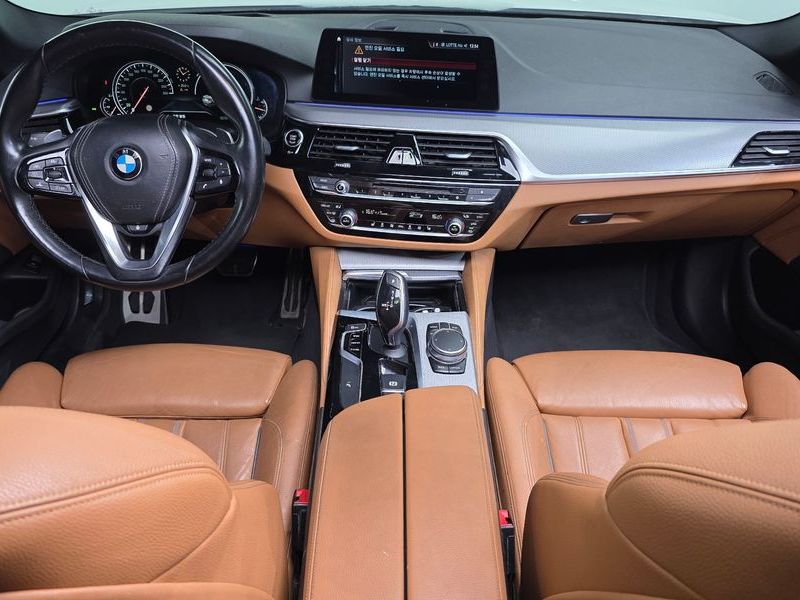 2017 BMW 5 Series 530i M Sport Package photo 7