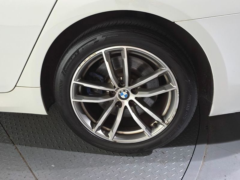 2017 BMW 5 Series 530i M Sport Package photo 21