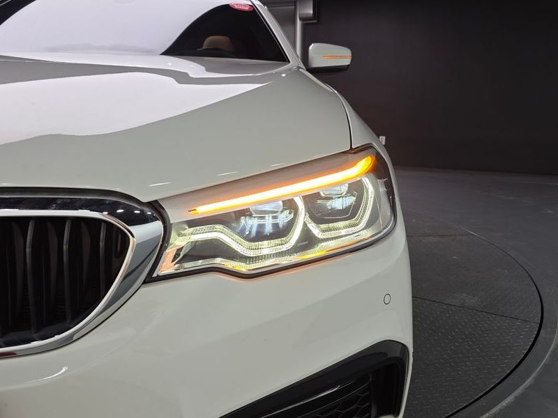 2017 BMW 5 Series 530i M Sport Package photo 22