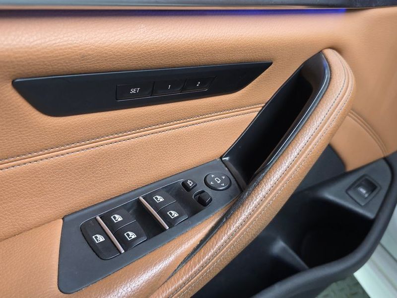 2017 BMW 5 Series 530i M Sport Package photo 28