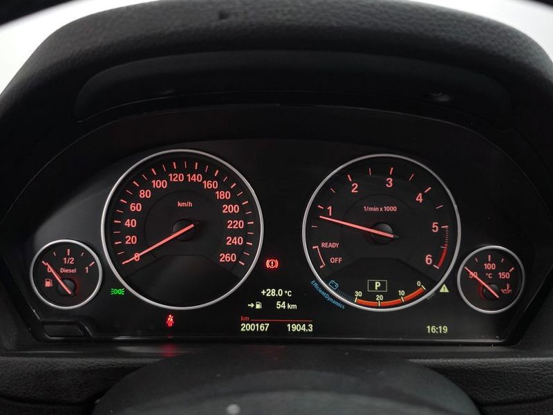 2015 BMW 3 Series 320d xDrive photo 8