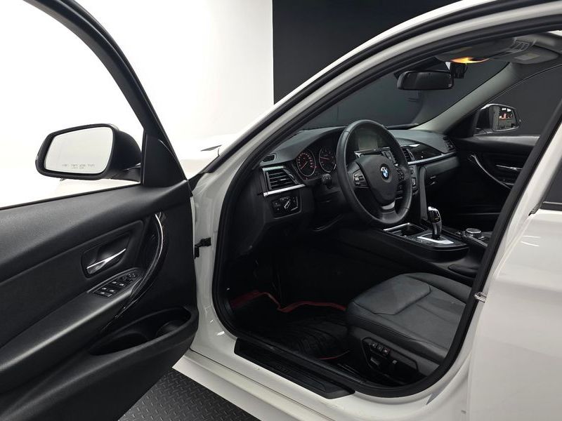 2015 BMW 3 Series 320d xDrive photo 10