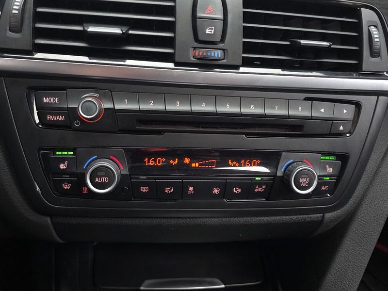2015 BMW 3 Series 320d xDrive photo 16