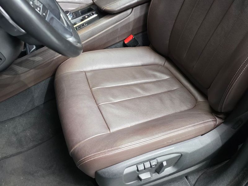 2017 BMW X5 xDrive 30d photo 28