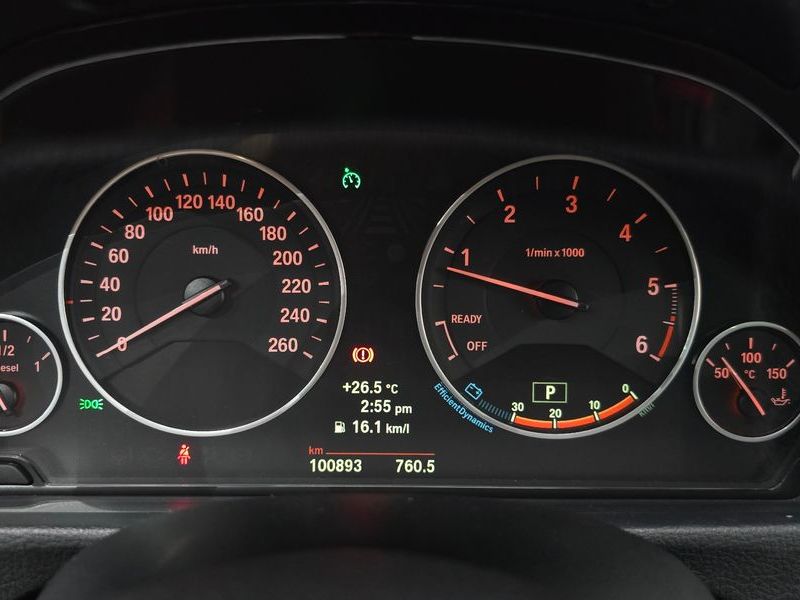 2013 BMW 3 Series 320d photo 8