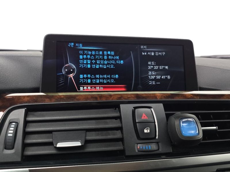 2013 BMW 3 Series 320d photo 16