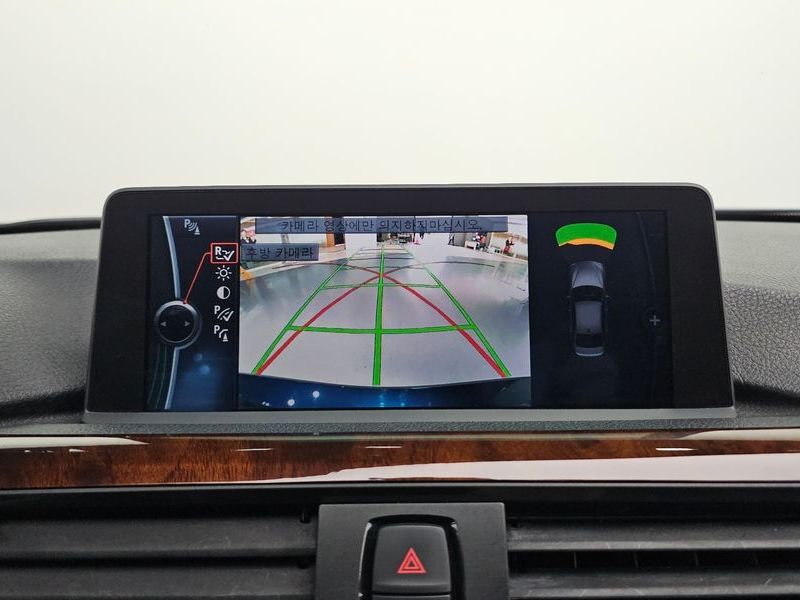 2012 BMW 3 Series 320d photo 13