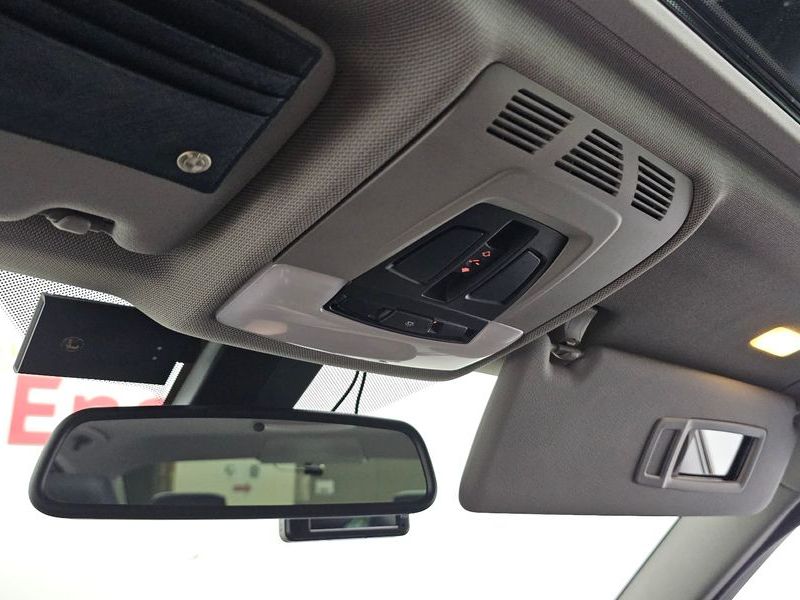 2012 BMW 3 Series 320d photo 17