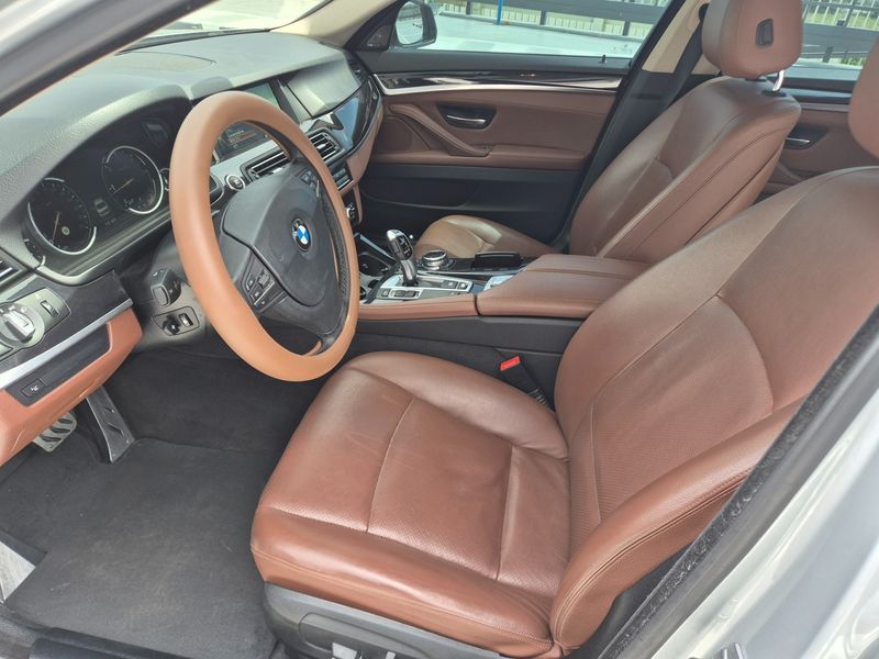 2014 BMW 5 Series 520d photo 8