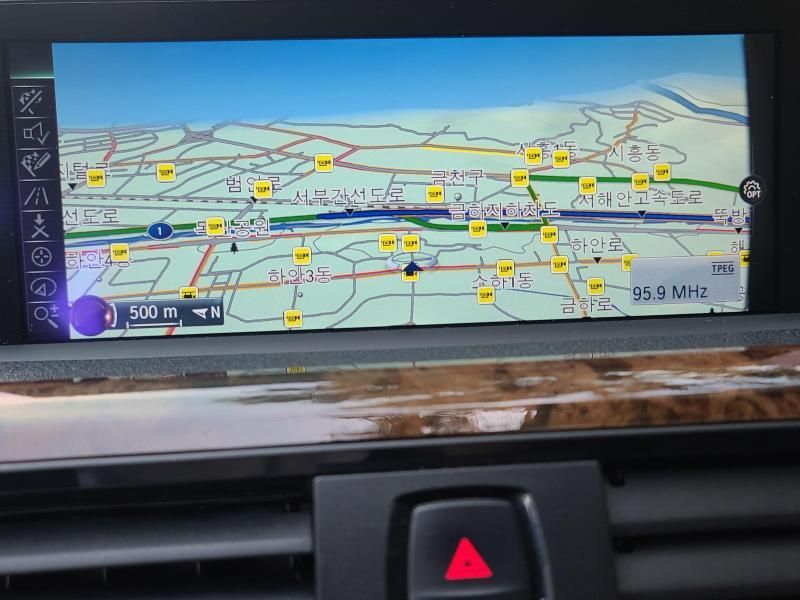 2013 BMW 3 Series 320i photo 17