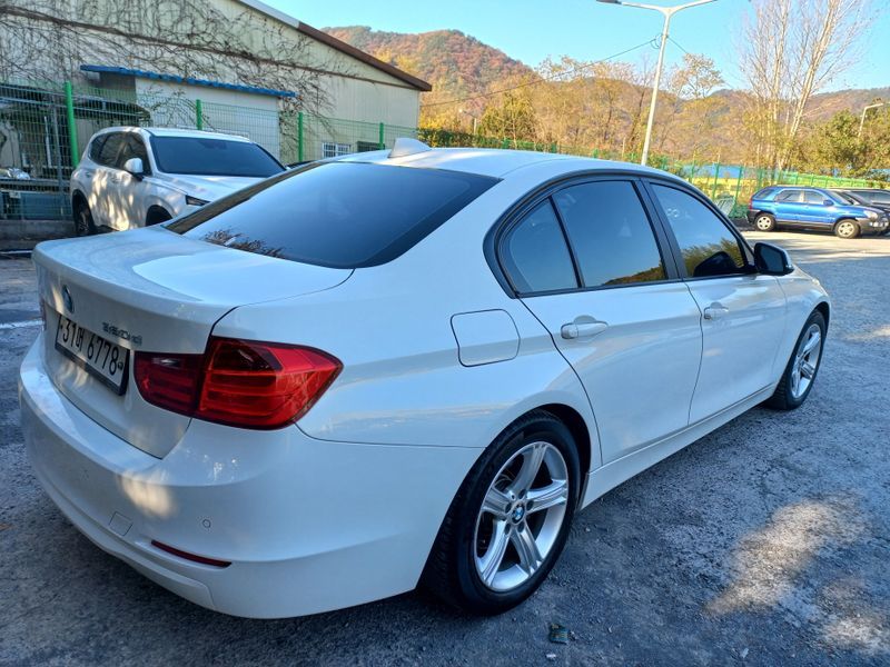 2013 BMW 3 Series 320d photo 16