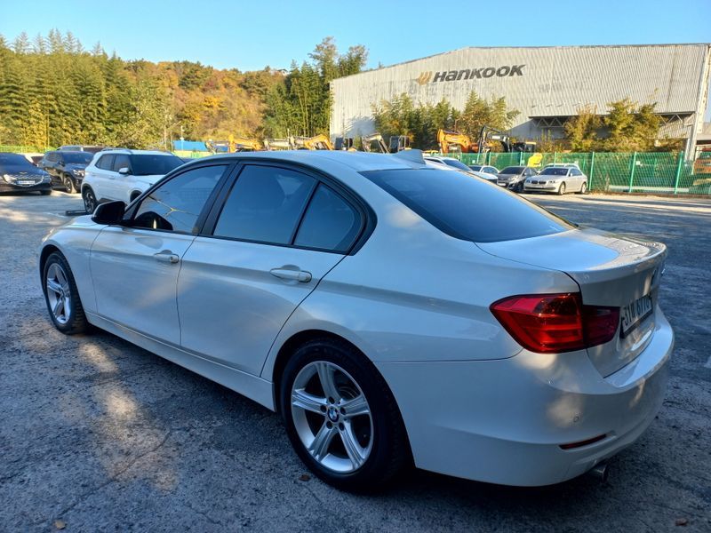 2013 BMW 3 Series 320d photo 18