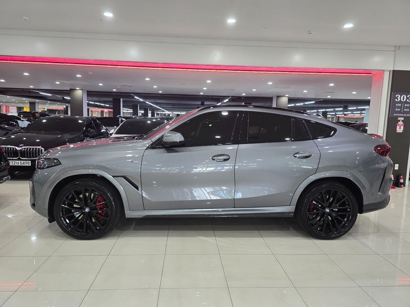 2026 BMW X6 xDrive40d M Sport Online Exclusive photo 20