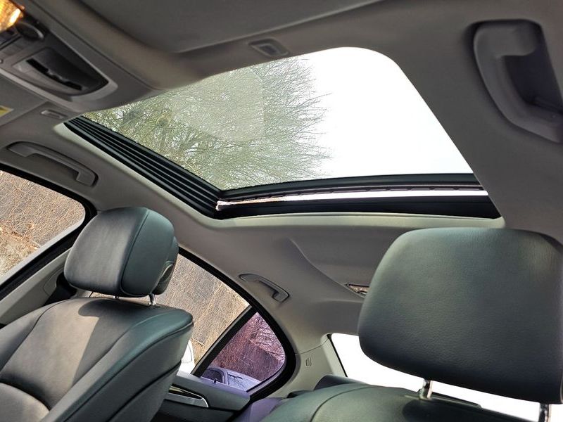 2013 BMW 5 Series 528i photo 17