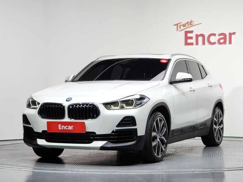 2021 BMW X2 xDrive20i Advantage photo 1
