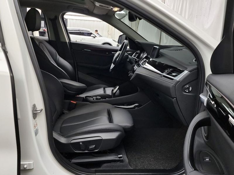 2021 BMW X2 xDrive20i Advantage photo 11