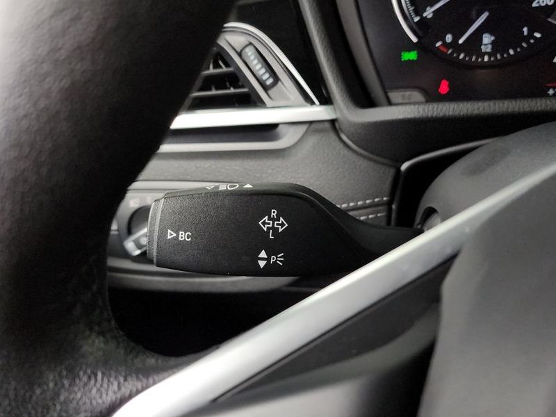 2021 BMW X2 xDrive20i Advantage photo 29