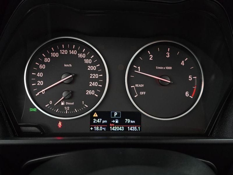 2013 BMW 1 Series 118d Urban Pack1 5Dr photo 8