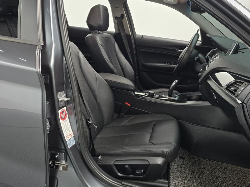 2013 BMW 1 Series 118d Urban Pack1 5Dr photo 10