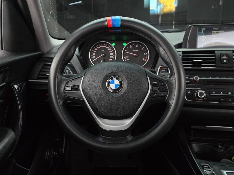 2013 BMW 1 Series 118d Urban Pack1 5Dr photo 13