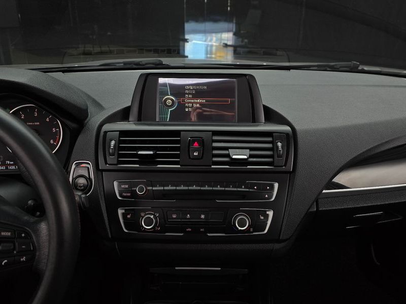 2013 BMW 1 Series 118d Urban Pack1 5Dr photo 15