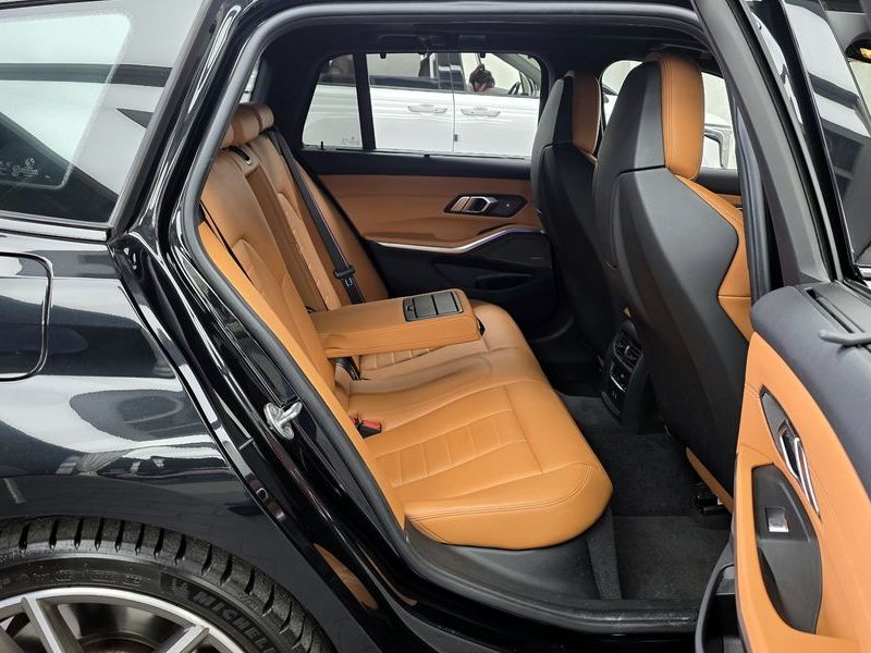 2021 BMW 3 Series M340i xDrive Touring photo 12