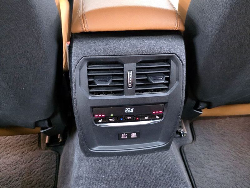 2021 BMW 3 Series M340i xDrive Touring photo 19