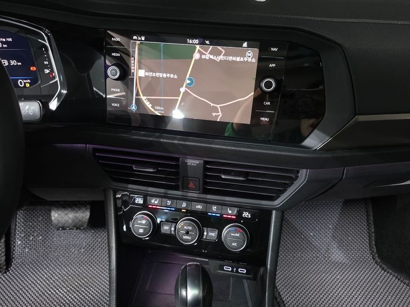 2021 Volkswagen Jetta 1.4 TSI Prestige photo 13
